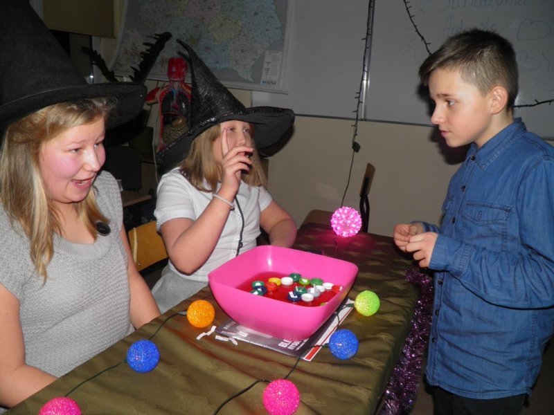 Zabawa andrzejkowo - integracyjna SP